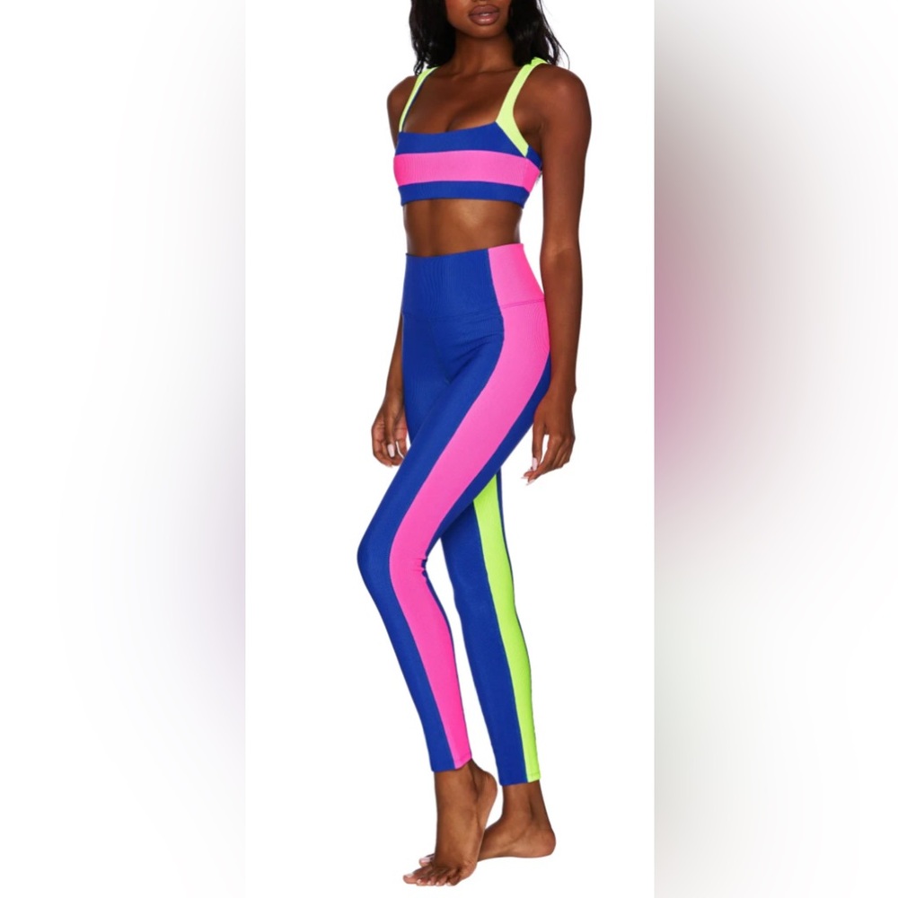 Beach riot set!